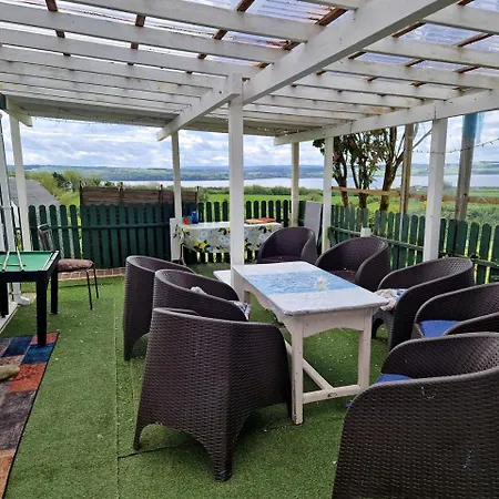 Sustainable Countryside Overlooking The Shannon Estuary In Erribul, County Clare בית נופש