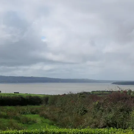 Sustainable Countryside Overlooking The Shannon Estuary In Erribul, County Clare Effernan