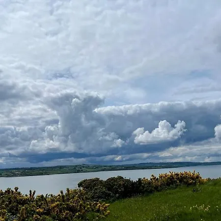 Sustainable Countryside Overlooking The Shannon Estuary In Erribul, County Clare בית נופש